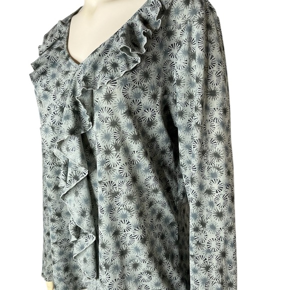 JJill Romantic patterned sage long sleeve blouse. Whimsical, mystical feminine. - Picture 2 of 7